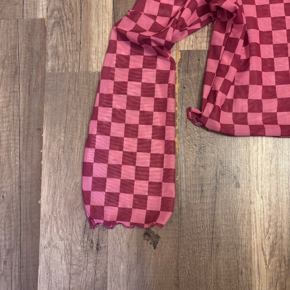SHEIN Pink Checkered Long Sleeve Top - Picture 3 of 4